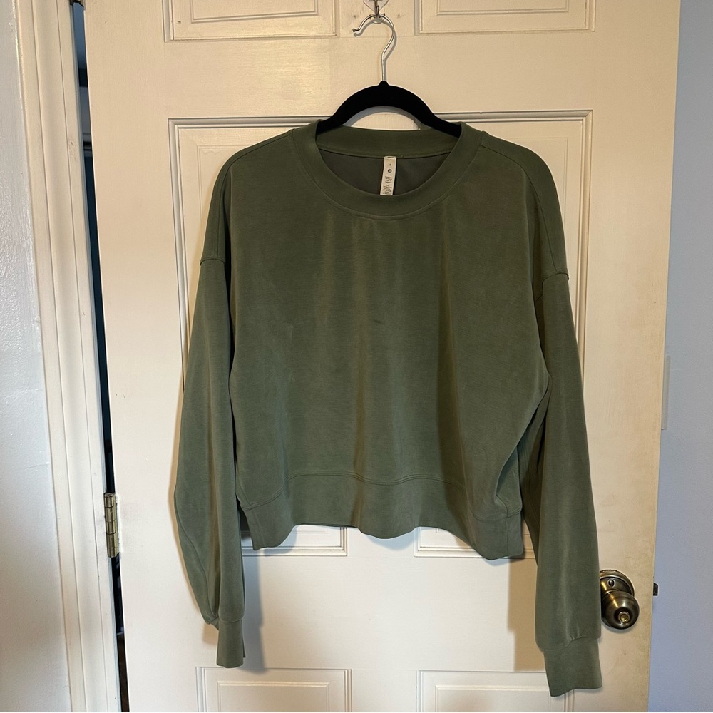 SOLD | Lululemon Perfectly Oversized Cropped Crew *Softstreme Green Twill - Picture 4 of 5